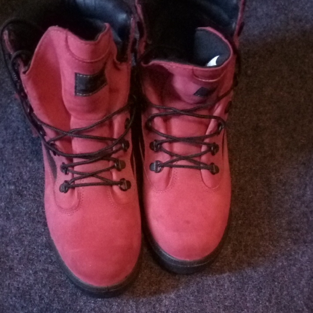 Timberland Red and Black Boots Lace-Up Design